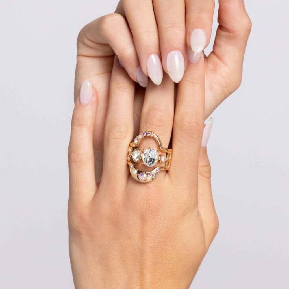 Shopaholic Statement - Gold